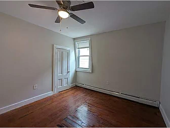 DARIAN WALKER's room