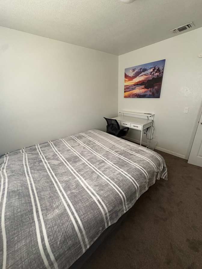 Eber's room