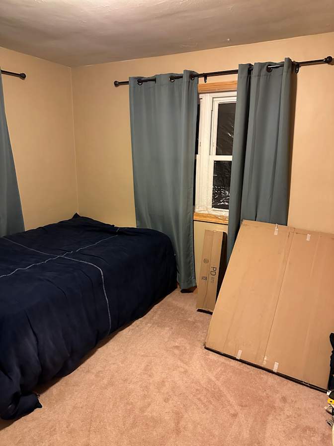 Tom's room