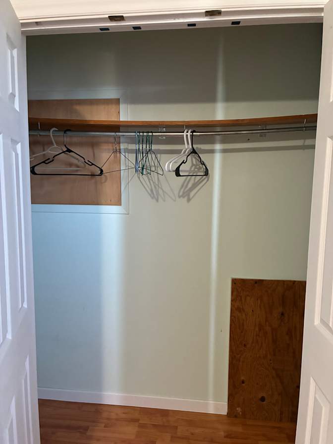 Kelly Levesque's room