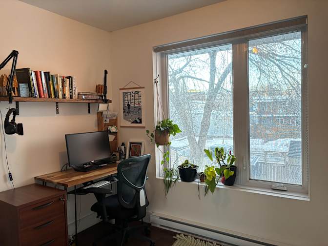 Aidan Houston's room