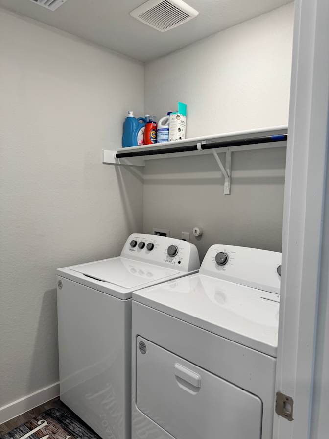 Xochitl Cervantes's room