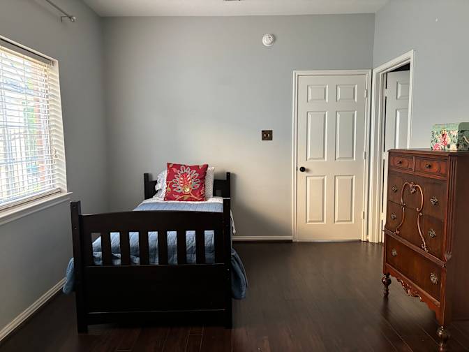 Chinda's room