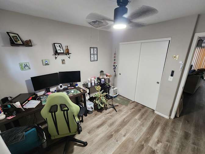 DUSTIN's room