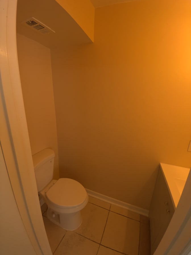 Chili's room