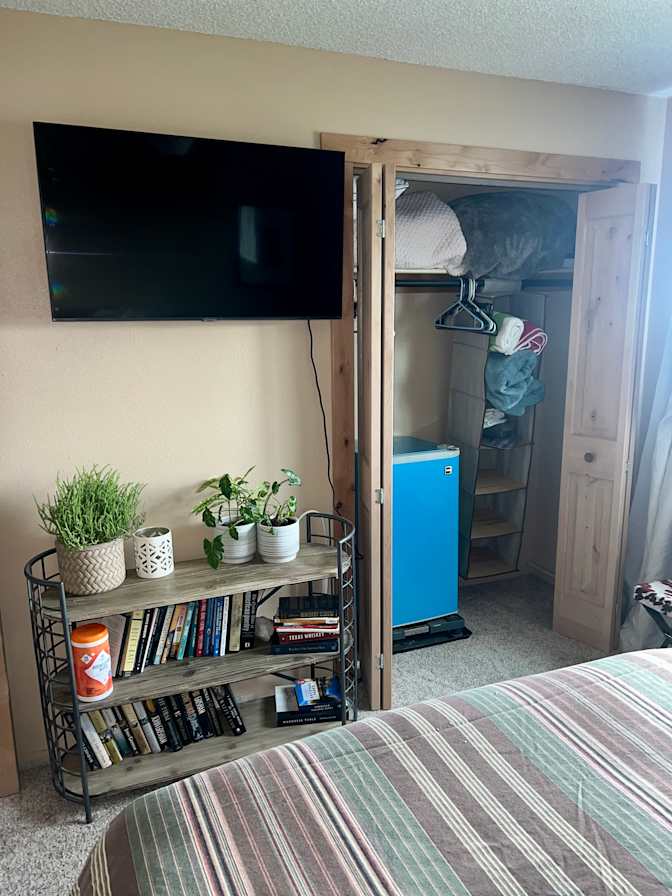 Hollie Hawkins's room