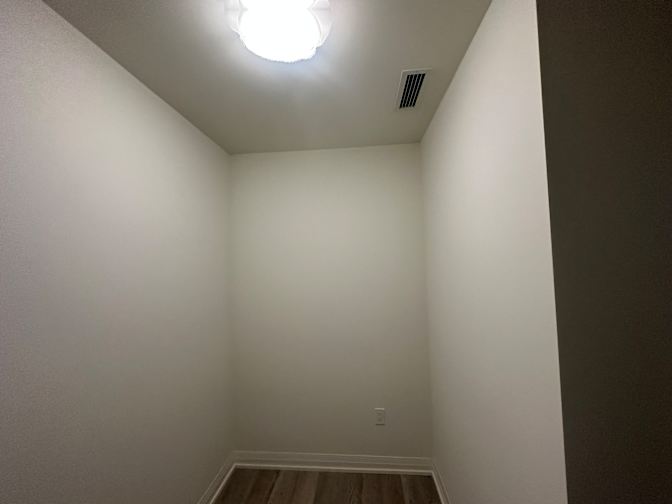 Rahkin Kassam's room