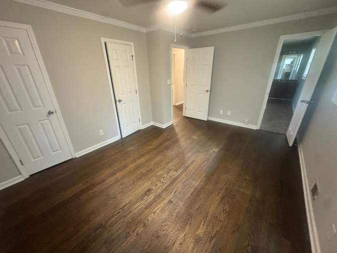 Alcove Rooms's room