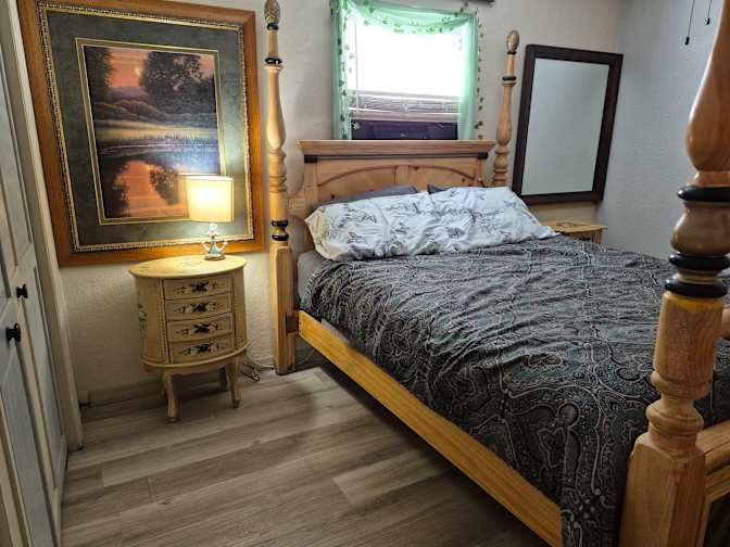 Keith Burnes's room
