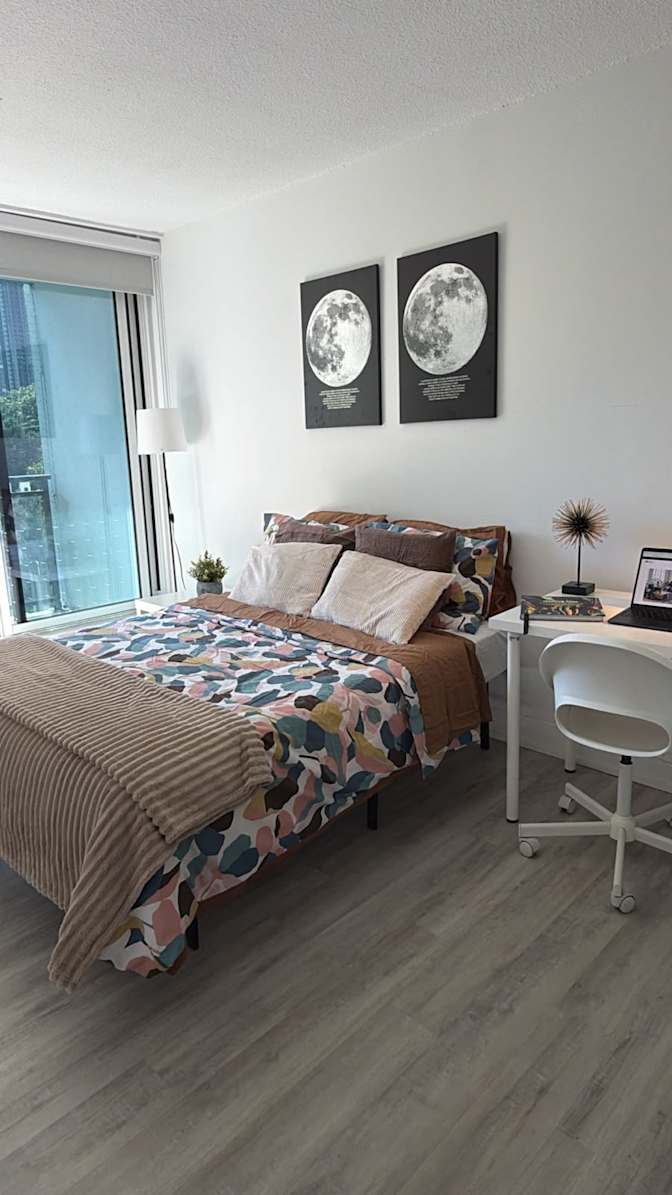Alona's room