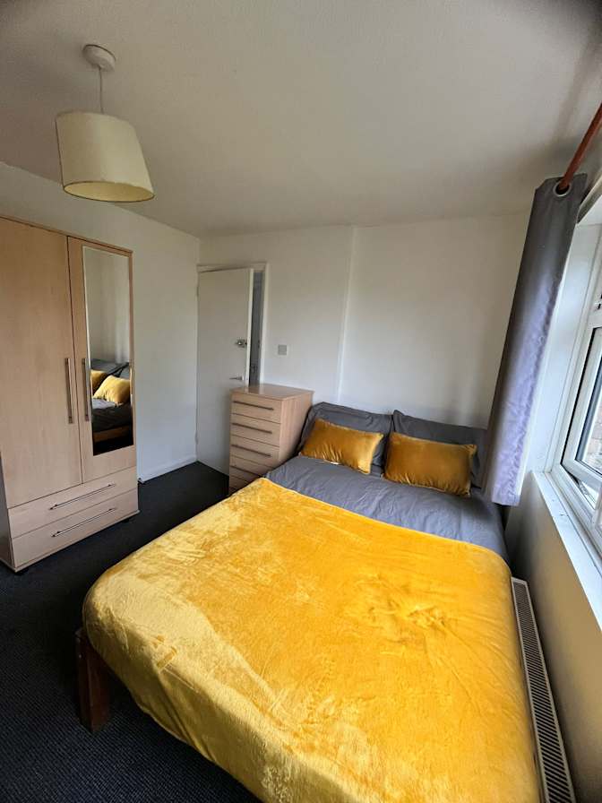 Sandra Reid's room