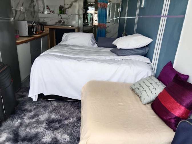 Del's room