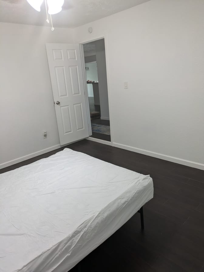 Autif's room