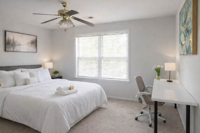 Luxury Properties's room