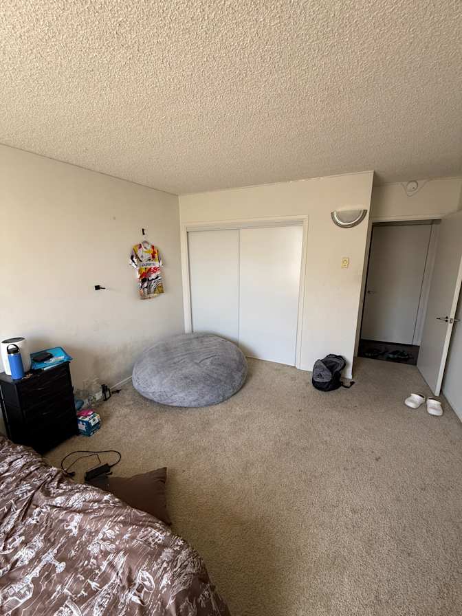 Murad's room