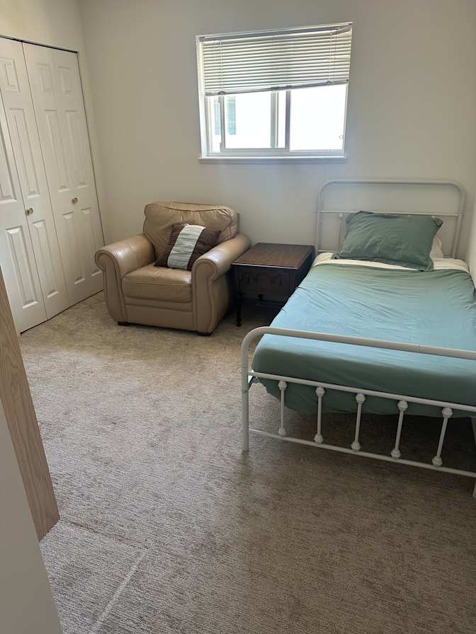Naomi's room