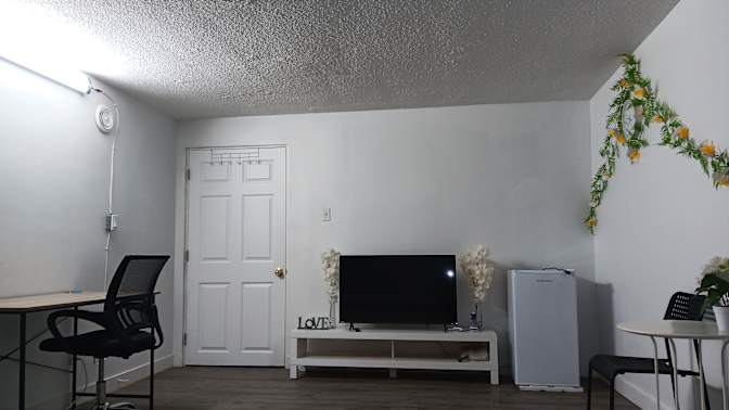 Christy Le's room