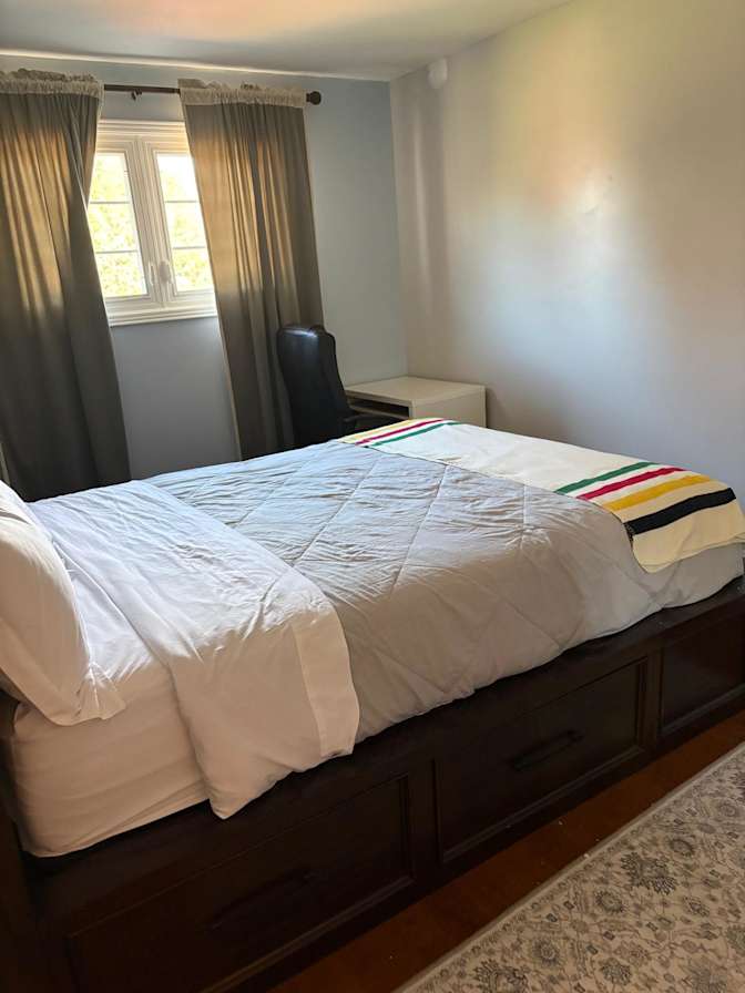 Heneritta Mcmahon's room