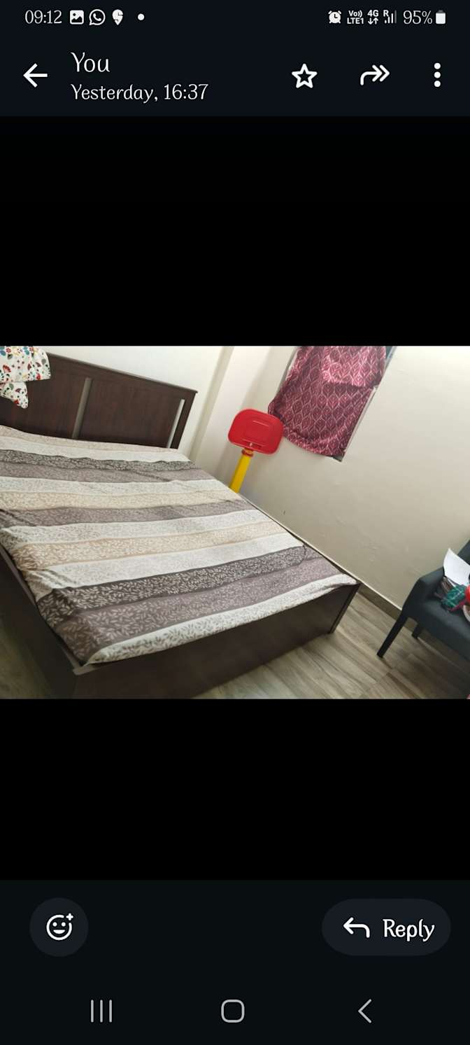 Arif's room