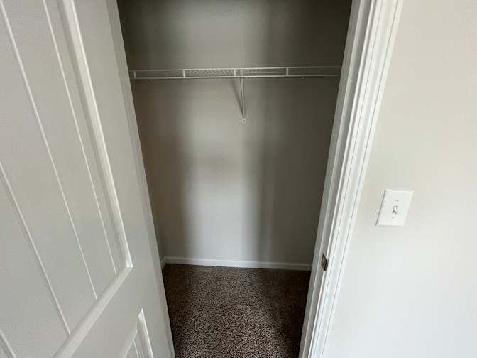 Alcove Rooms's room