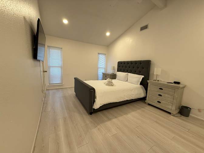 Din's room
