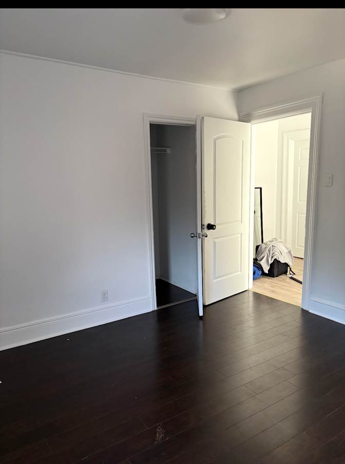 marc mandel's room