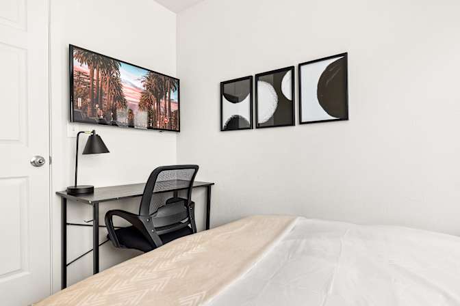 Raffy's room