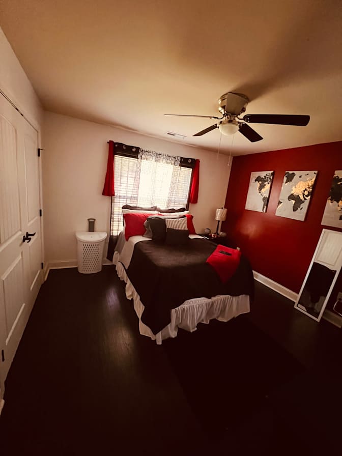 anesia's room