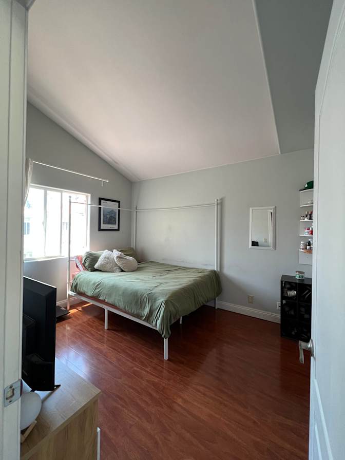 Gabriella Wisdom's room