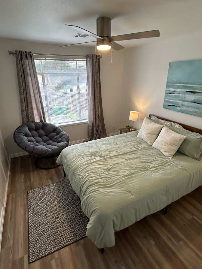 Tarik's room