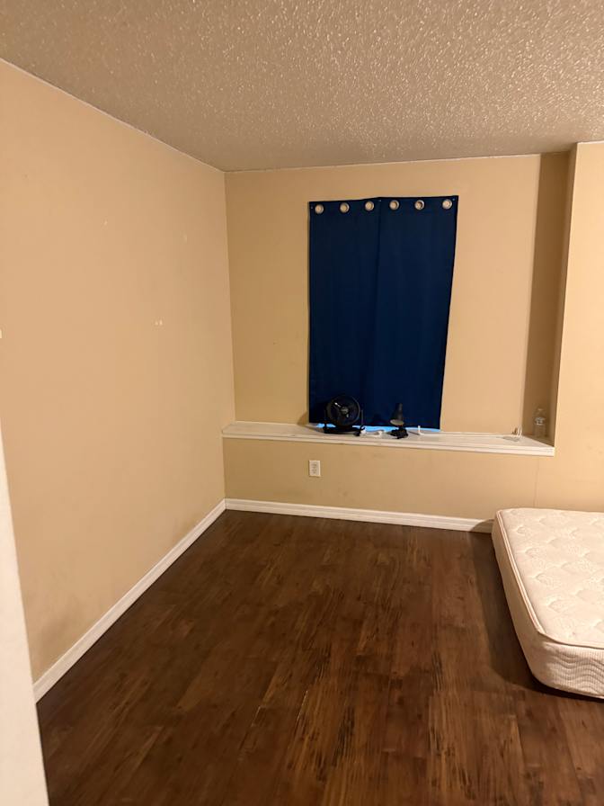jay's room