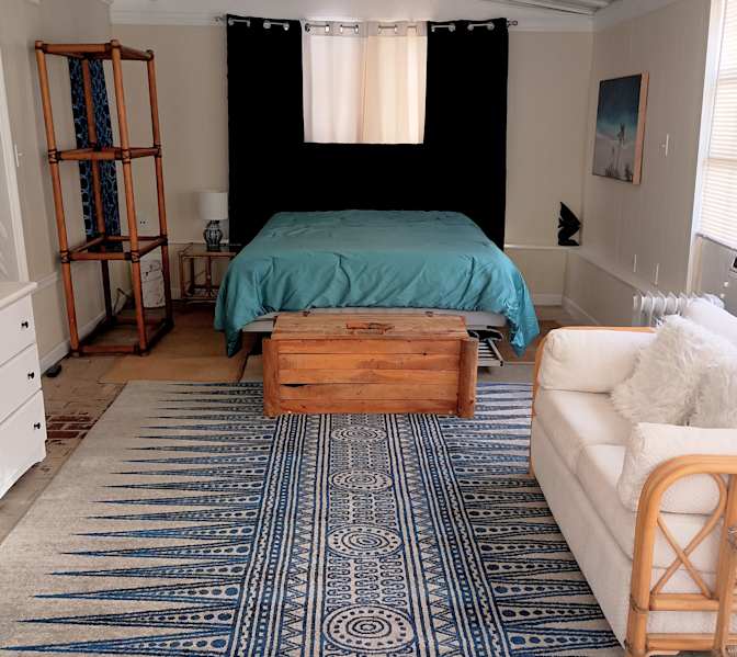 Leslie's room