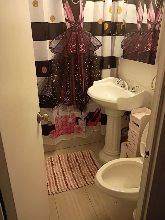 Ana's room