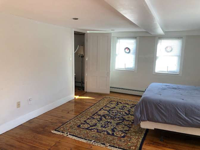 CRG Properties's room
