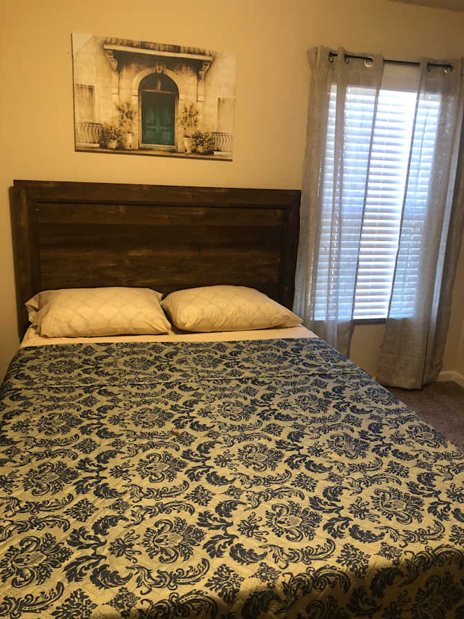 Dee's room