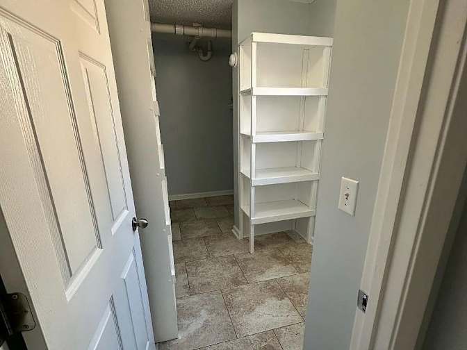 Alcove Rooms's room