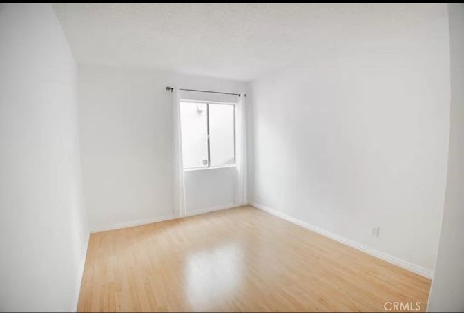 Gold's room