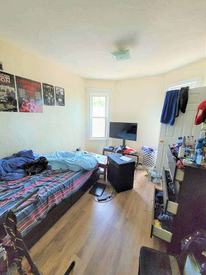 Al's room