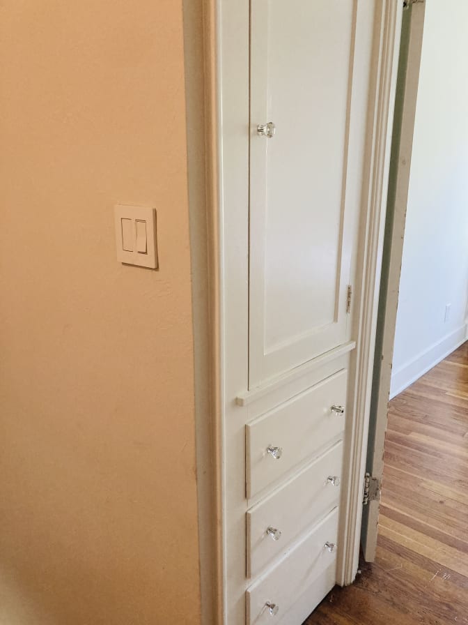 Avenue's room