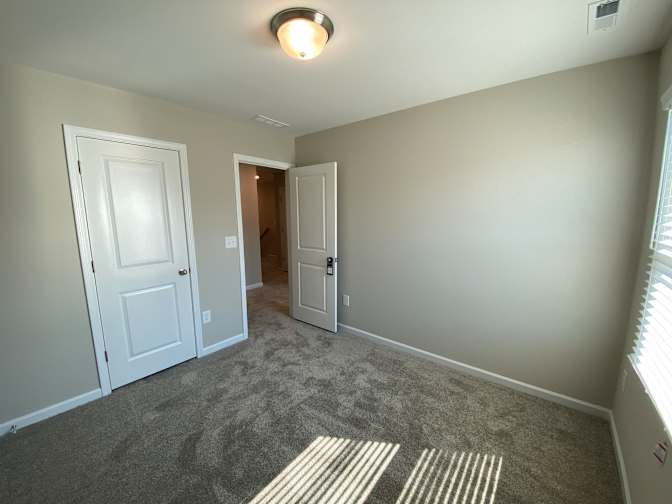 Alcove Rooms's room