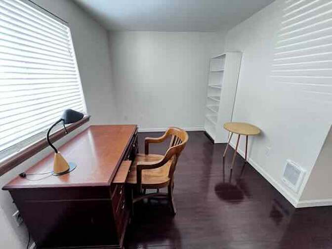 KML's room