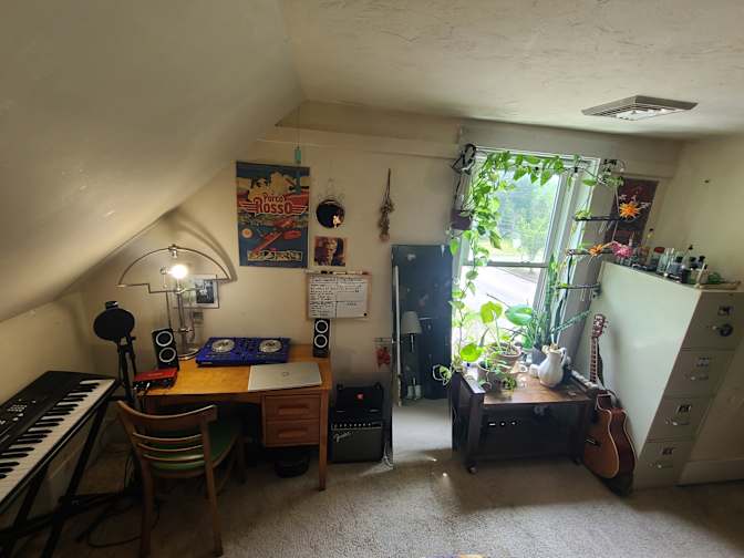 Jhenniffer's room
