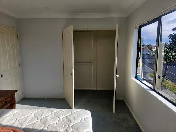Antony Syms's room