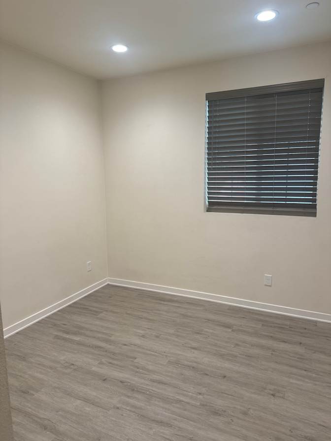 Yi's room