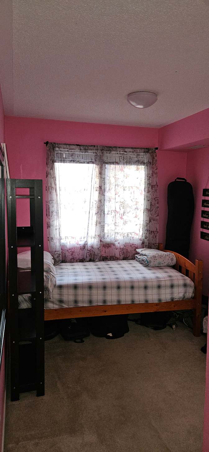 Sam sh's room