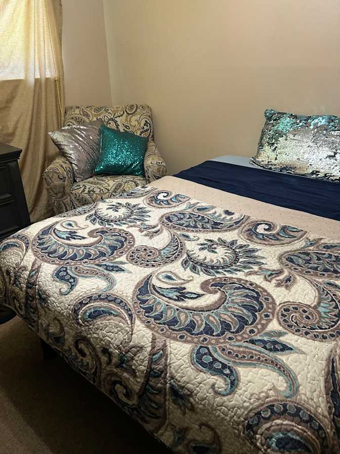 Cande's room