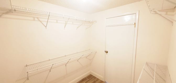 Jason Bryan, Realtor's room