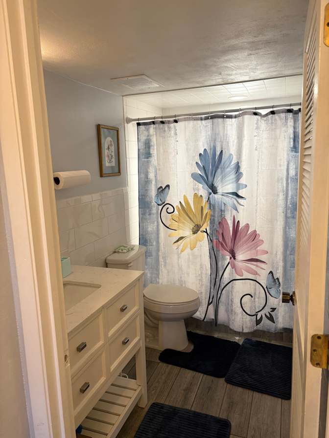 Thomas's room