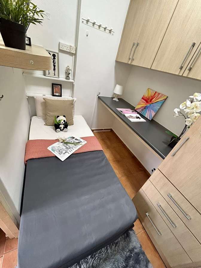 VVA EI's room