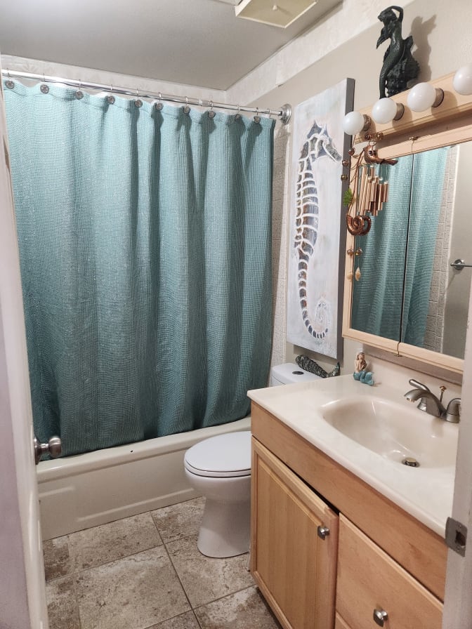 Suzanne's room